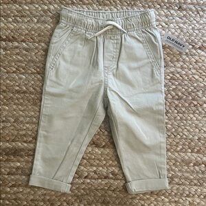 NWT Old Navy kids khaki pull-on joggers, 12-18M